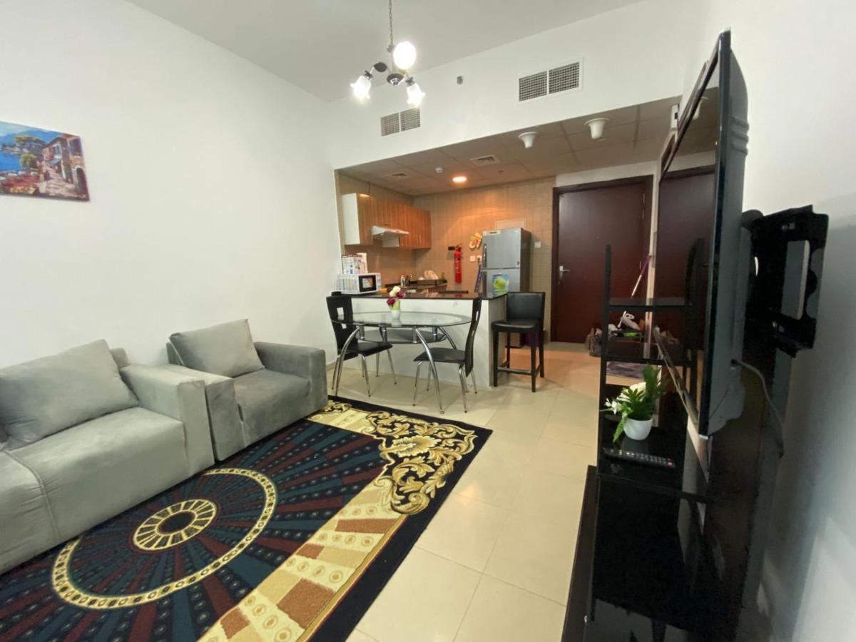 Lovely 1-Bedroom Apartment With Free Parking On Premises Ajman Exterior photo