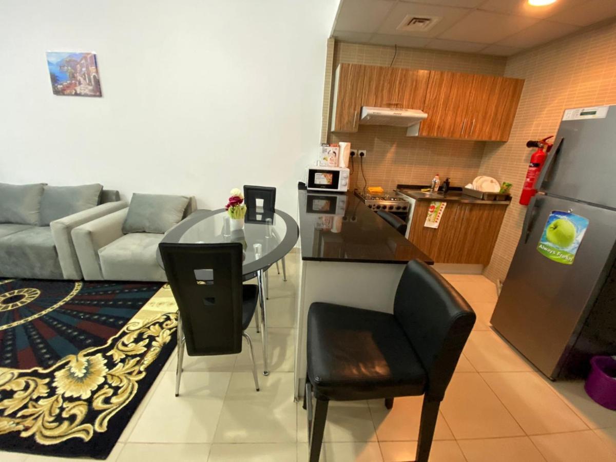 Lovely 1-Bedroom Apartment With Free Parking On Premises Ajman Exterior photo