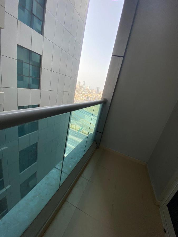 Lovely 1-Bedroom Apartment With Free Parking On Premises Ajman Exterior photo